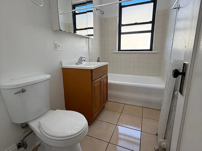 2129 — Photo 29