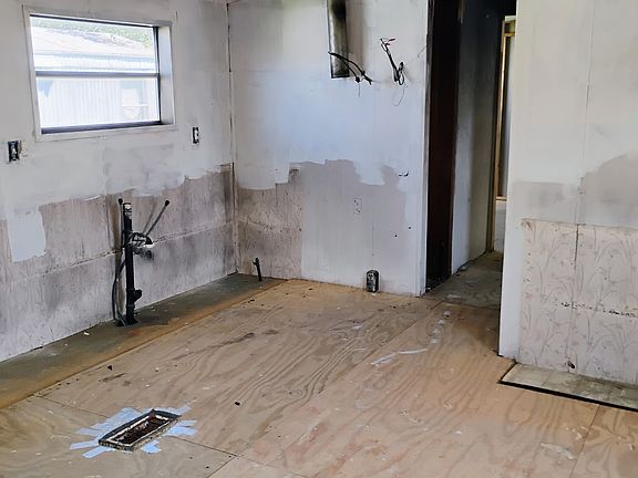 4th image of 4285 N State Rd #9-6