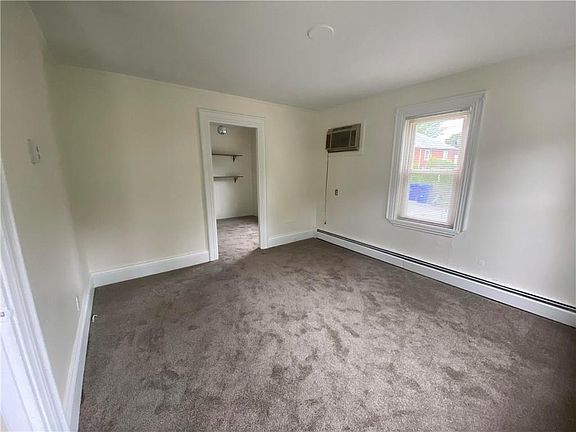5th image of 246 Waterman Ave