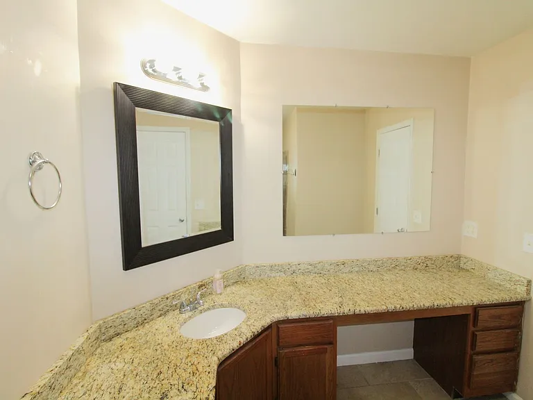 6000 Gray Gate Ln #C — Photo 16