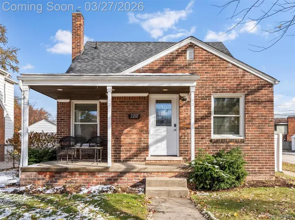 2100 N Wilson Ave, Royal Oak, MI 48073