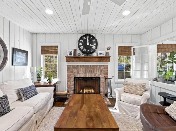 83 Upper Loch Vista DRIVE, Williams Bay, WI 53191