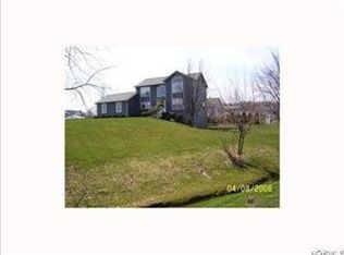 10382 Golden Ridge Dr, Wadsworth, OH 44281
