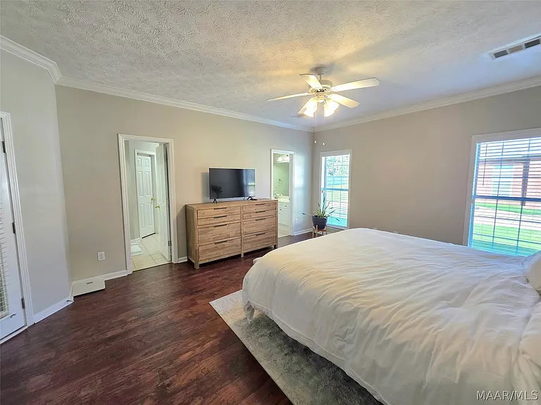 607 Forest Trl — Photo 16