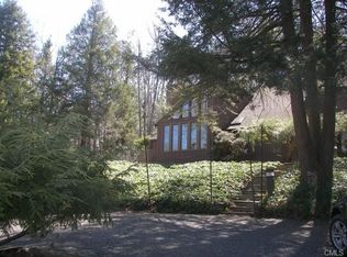 17 Flag Swamp Rd, Roxbury, CT 06783