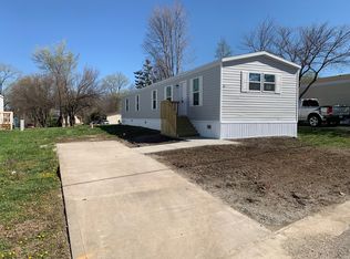 4 Springdale Dr, Belton, MO 64012