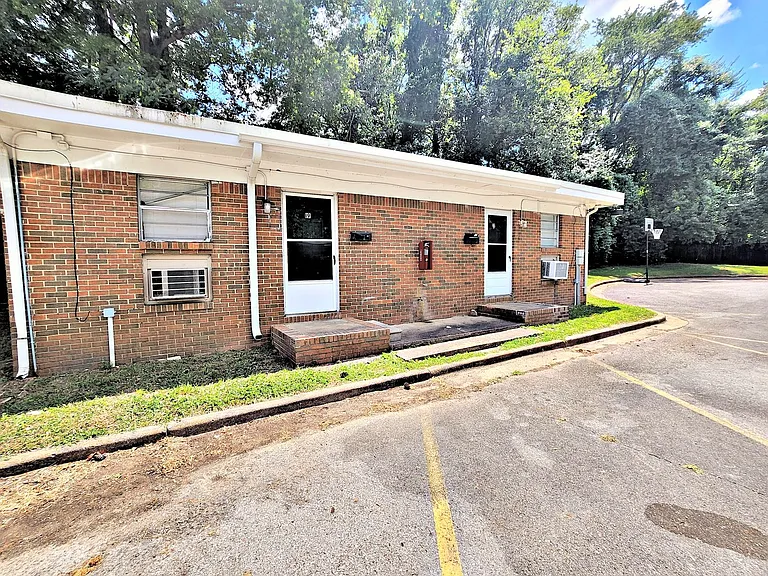 3900 Rucker Cir SW — Photo 15