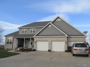 572 W Elm St, Argenta, IL 62501