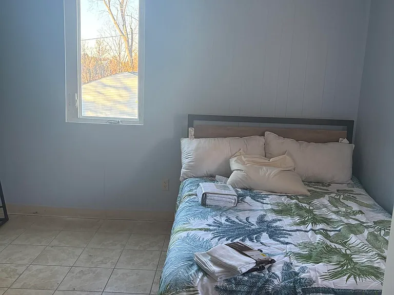 841 Stewart St — Photo 16