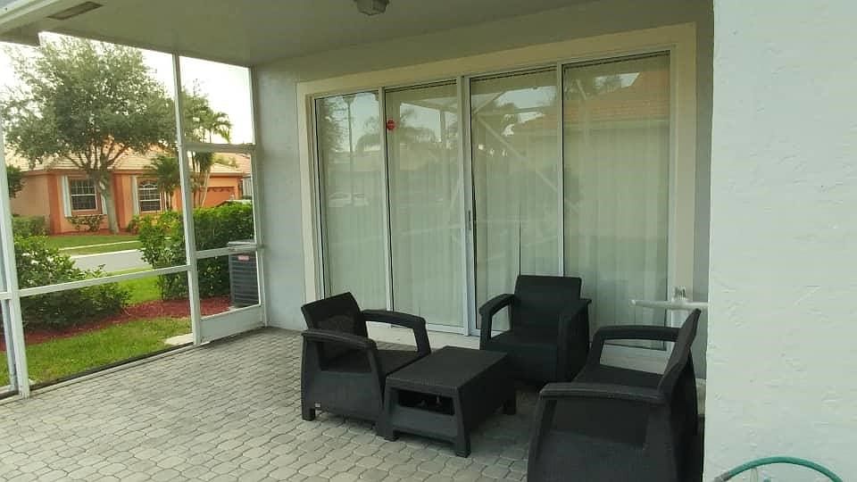 Screen patio