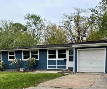 5709 N Woodland Ave, Gladstone, MO, 64118