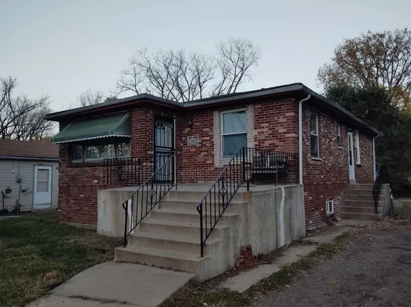 13407 Monticello Ave, Robbins, IL 60472