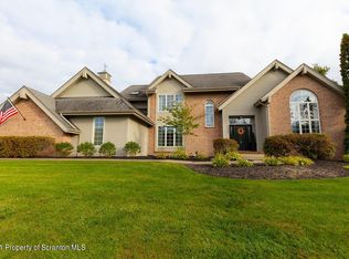 1302 Violet Ter, Waverly Township, PA 18411