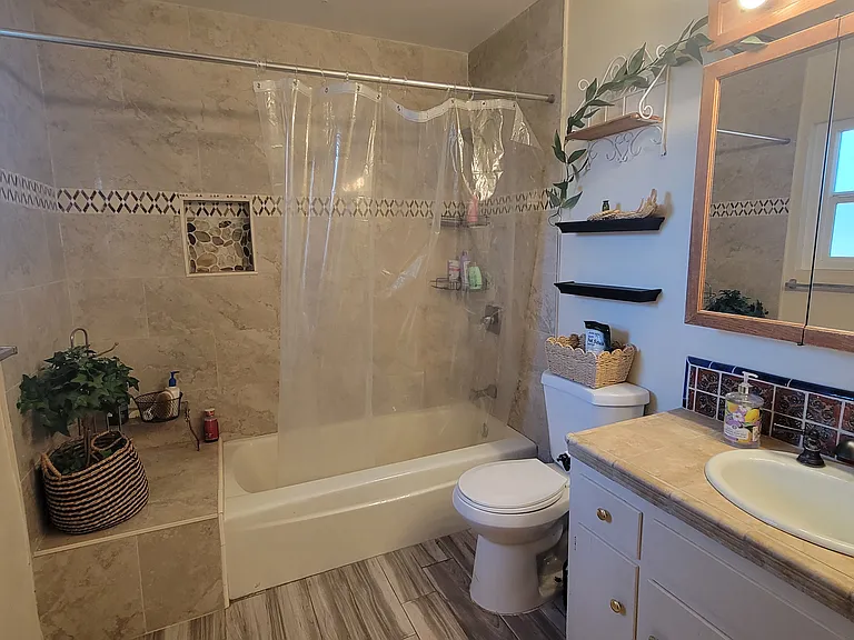 2313 San Lorenzo Ave — Photo 8