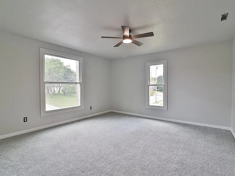 412 W Kibby St — Photo 27