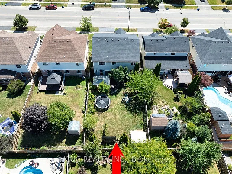 76 Blackburn Dr — Photo 3