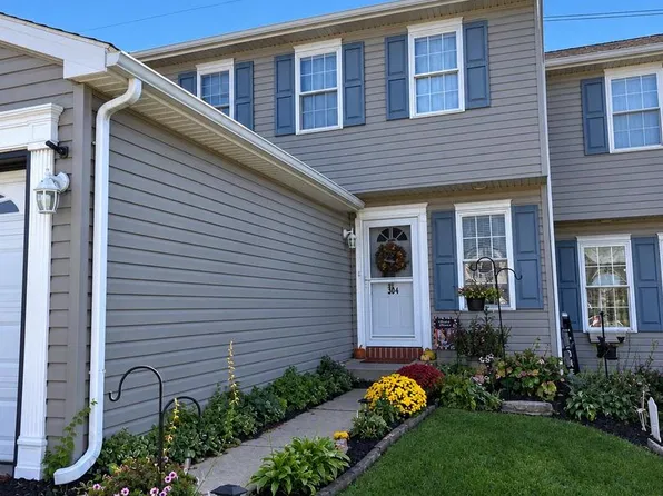 304 Lighthouse Dr, Jonestown, PA 17038