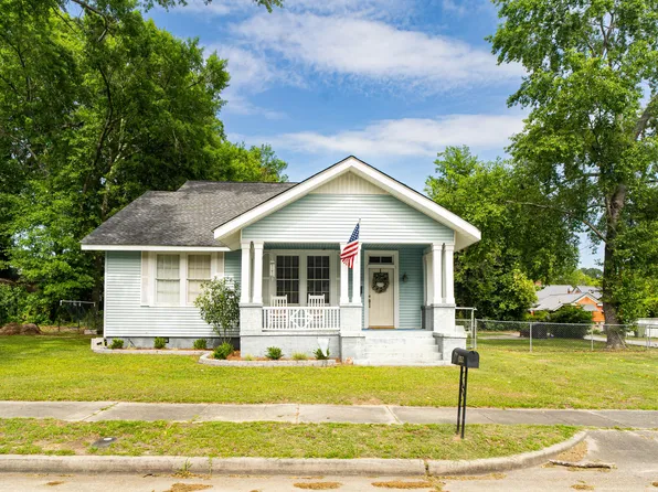 1352 Jackson St, Barnwell, SC 29812
