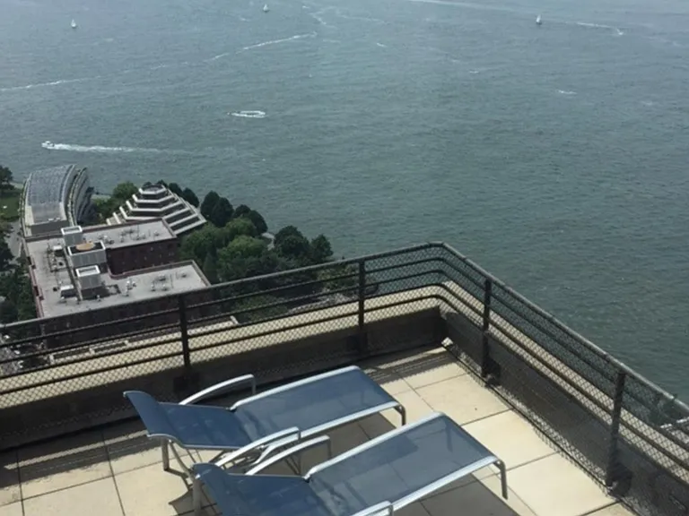 200 Rector Pl #27K — Photo 7