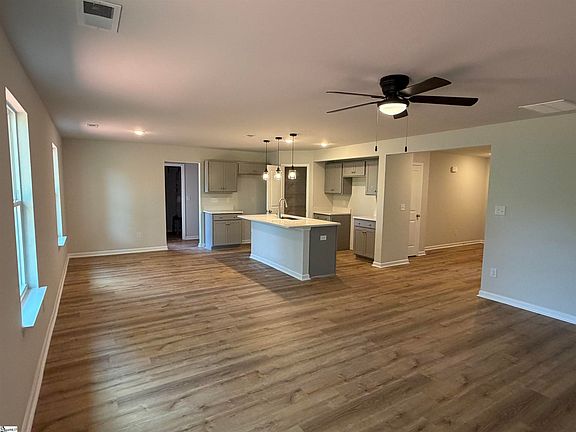 4th image of 41 Campbell St
