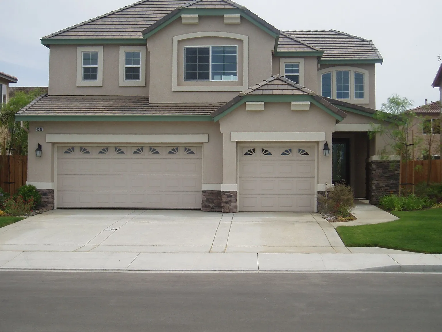 4340 Cummings Ln photo 1