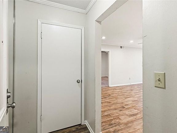 2nd image of 6851 Roswell Rd Unit D15