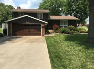 719 Queens Way, Pinckneyville, IL 62274