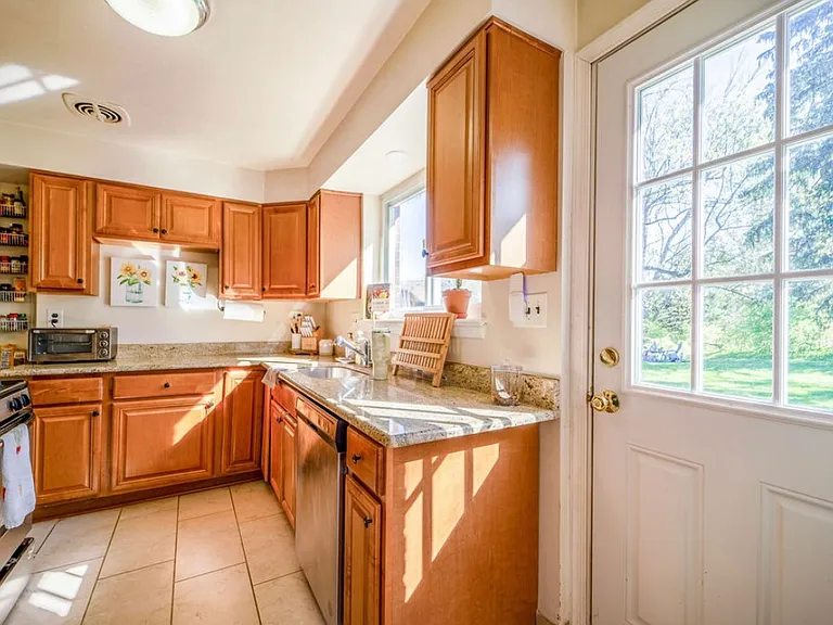 2227 Grayson Pl — Photo 36