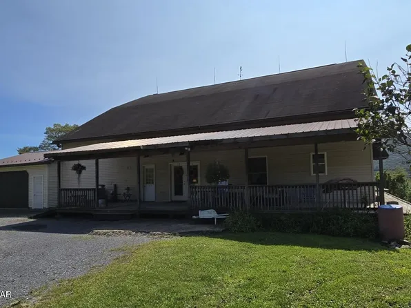 35 Deer Field Ln, Lock Haven, PA 17745