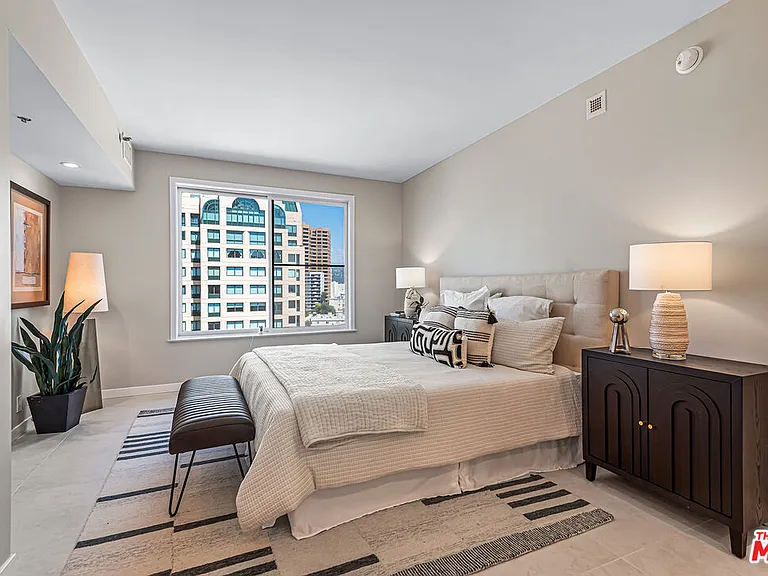 10550 Wilshire Blvd #1204 — Photo 13
