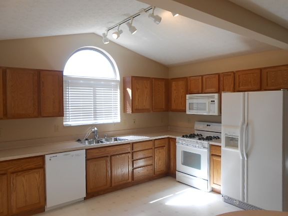 3rd image of 3334 Jacklin Dr