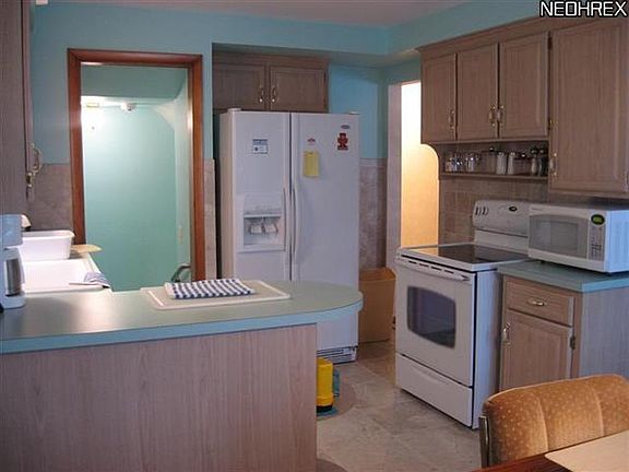 2nd image of 14340 James Ave