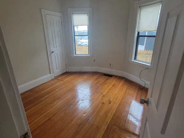 76 Bellevue St, Dorchester, MA