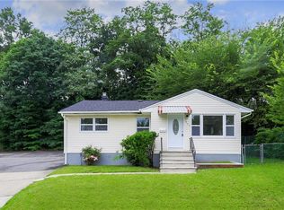 503 S Park Dr, Perth Amboy, NJ 08861