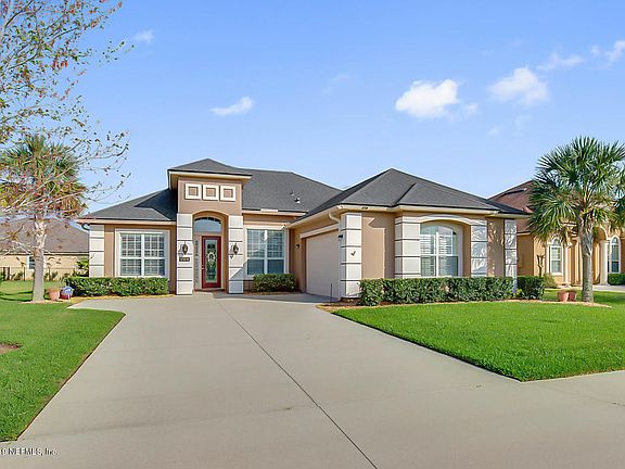 4th image of 204 S Bellagio Dr