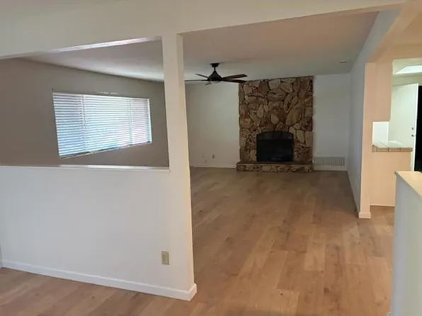 1315 Barbara Dr, Vista, CA 92084