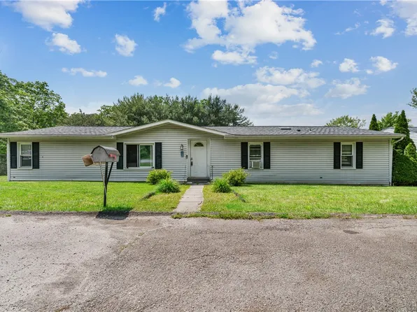 4041 2nd St, Irwin, PA 15642