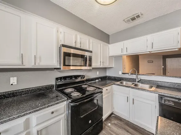 2215 Aspen Dr, Dallas, TX 75227