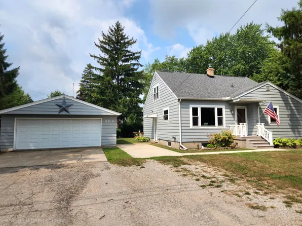 303 Yale St, Bay City, MI 48708
