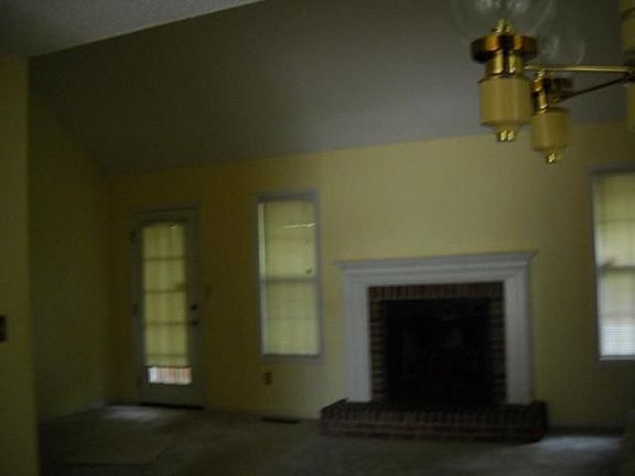 4th image of 5192 Laurel Bridge Dr SE