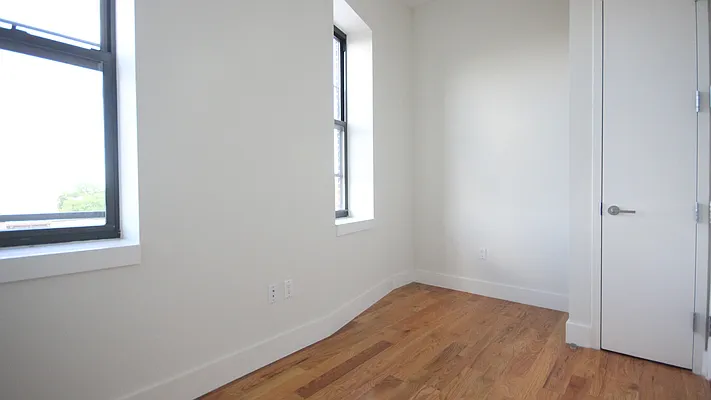 Rented by Nooklyn NYC LLC | media 9