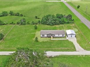 340 Red Fox Rd, Franklin, TX 77856