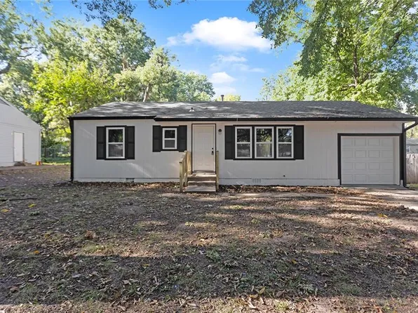 9022 E 74th Ter, Raytown, MO 64133