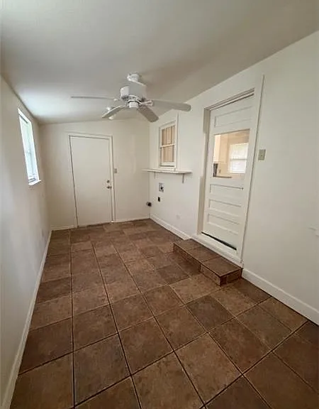 1913 Jeran Dr — Photo 8