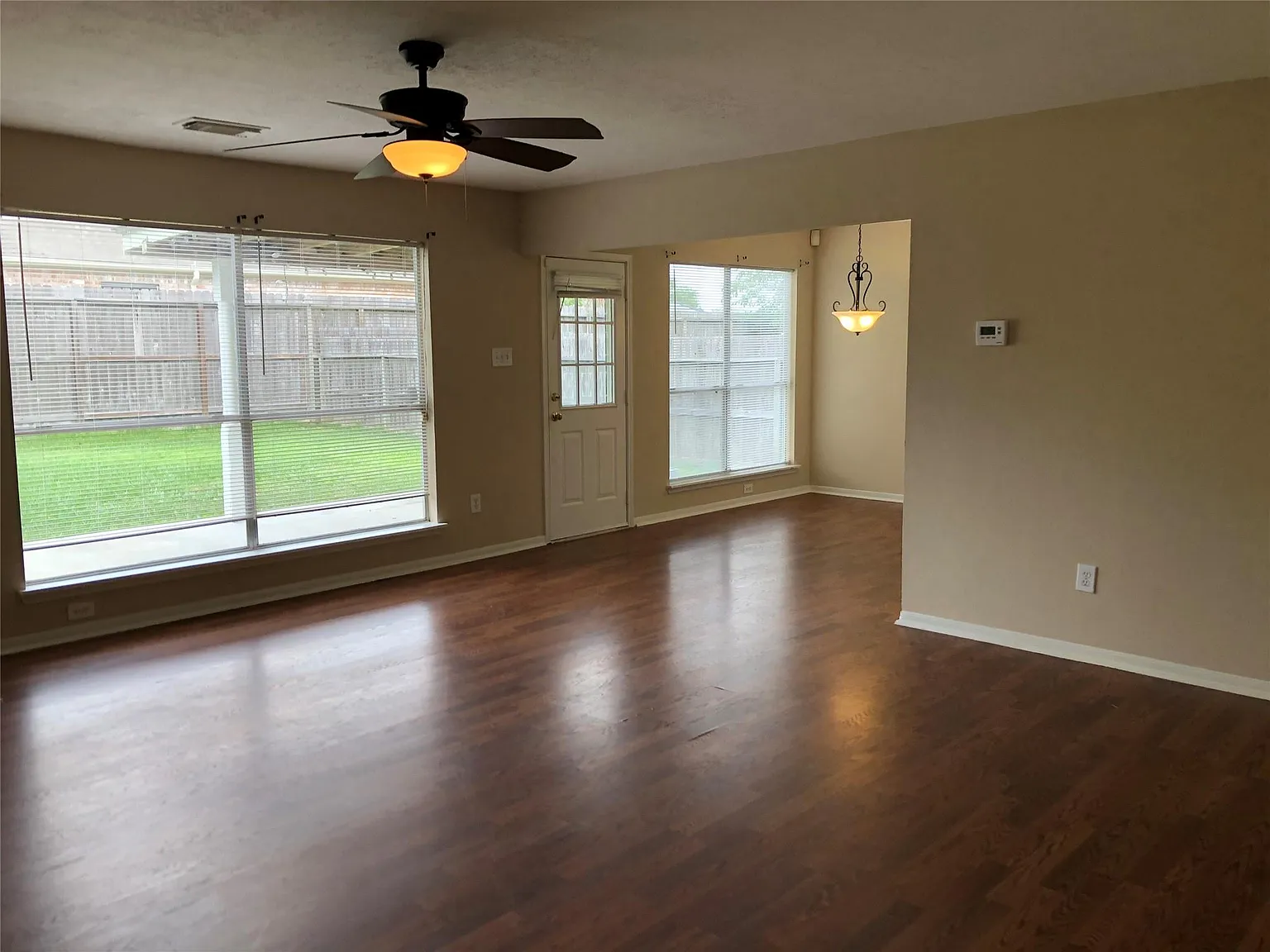 3 bed, 2.5 bath, 1740 sqft, $1,900 — Photo 2