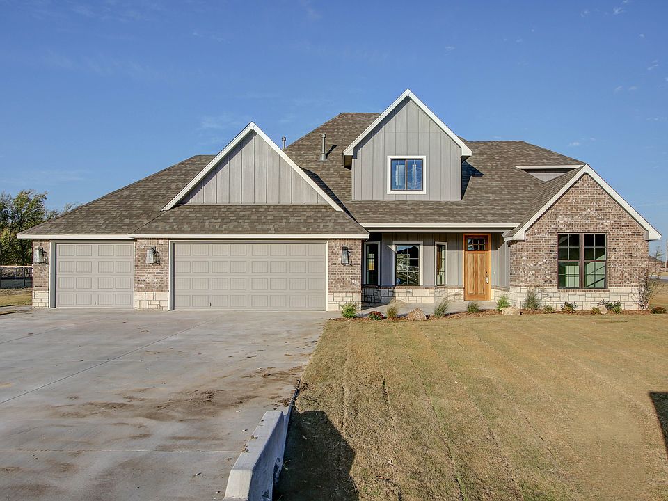 1st image of 14128 N 68th Ave E