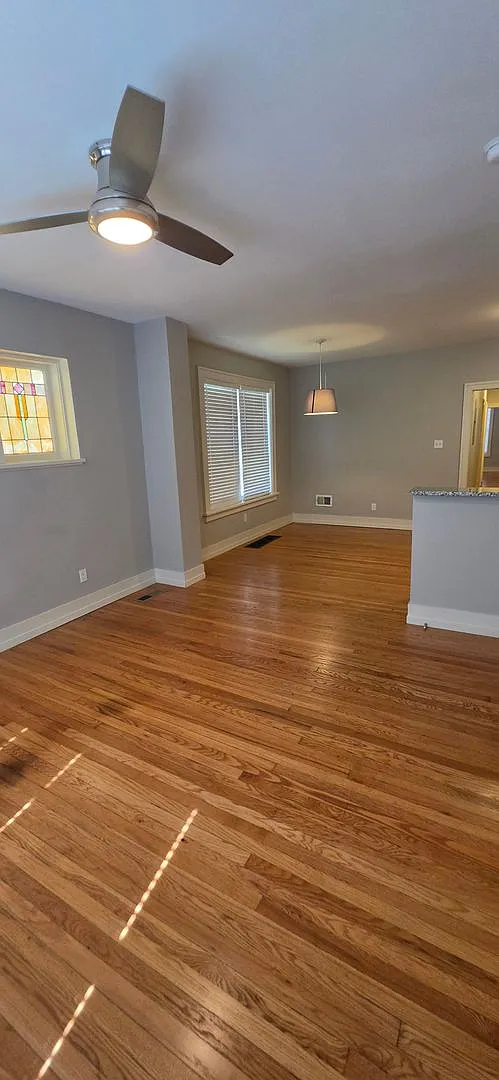 4933 Devonshire — Photo 4
