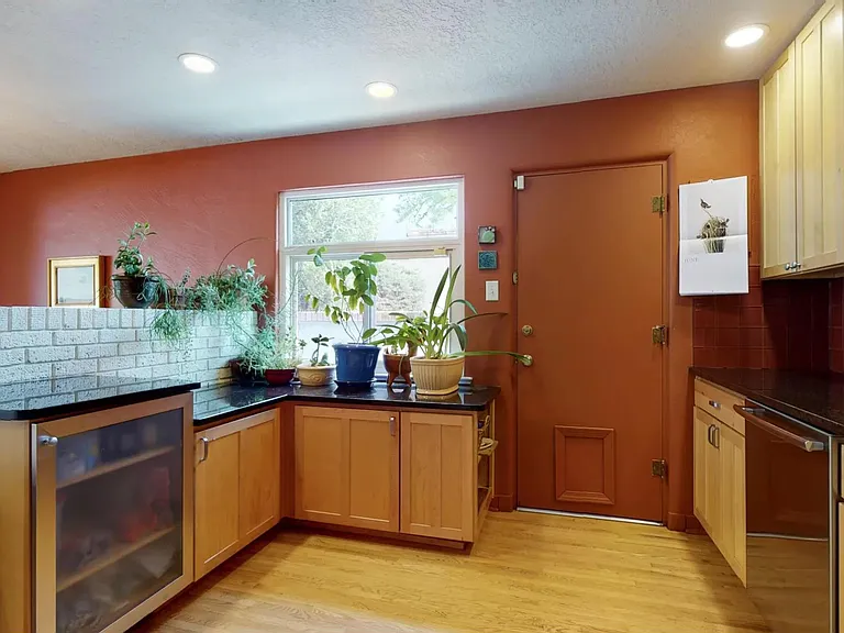 5100 Constitution Ave NE — Photo 12