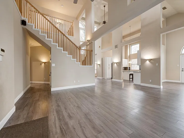 2420 Fawkes Ln — Photo 13
