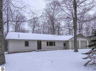 8611 Arner Rd, Benzonia, MI 49616